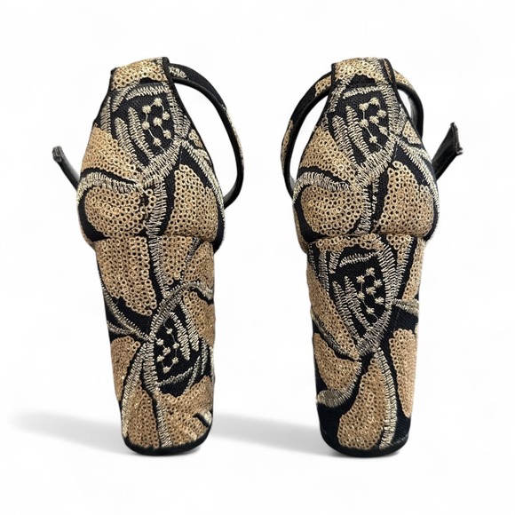 Steve Madden Carabu Black Chunky Heel Gold Floral Feathers  Wm's Size 7.5 - Picture 2 of 9